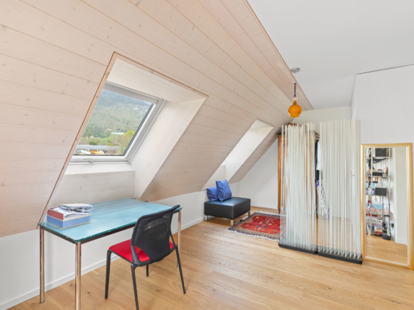 Coin bureau avec vue à St-Légier