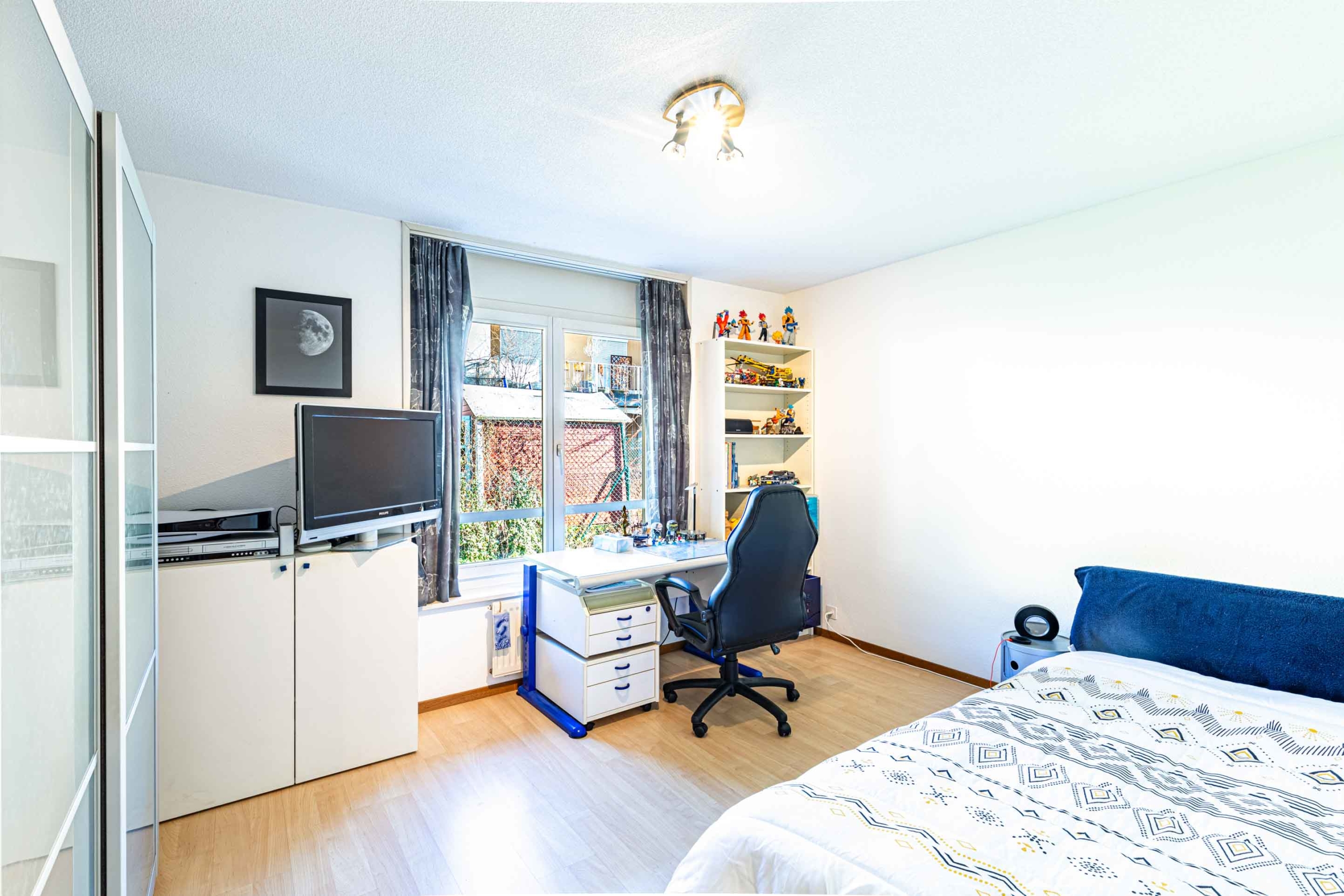 Chambre cosy et fonctionnelle