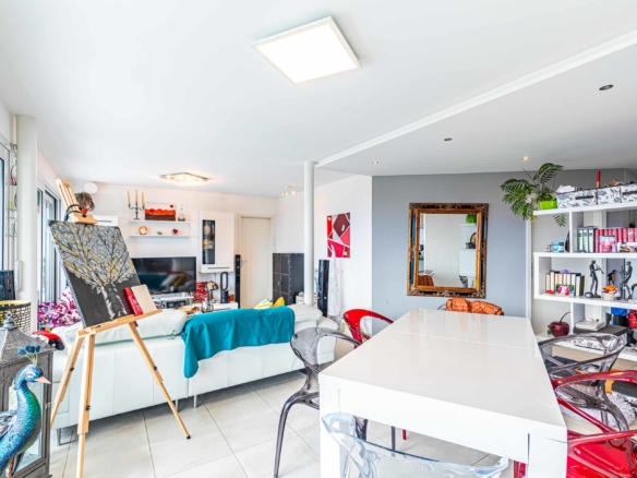 Un espace de vie lumineux et chaleureux