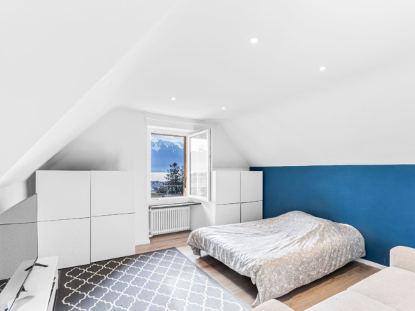 Chambre sous combles à St-Légier