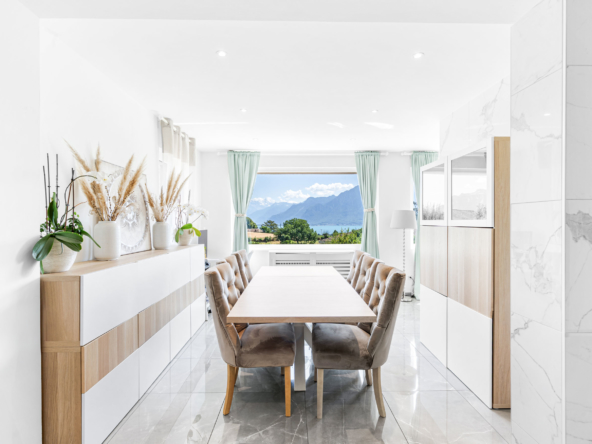 Salle à manger panoramique à St-Légier