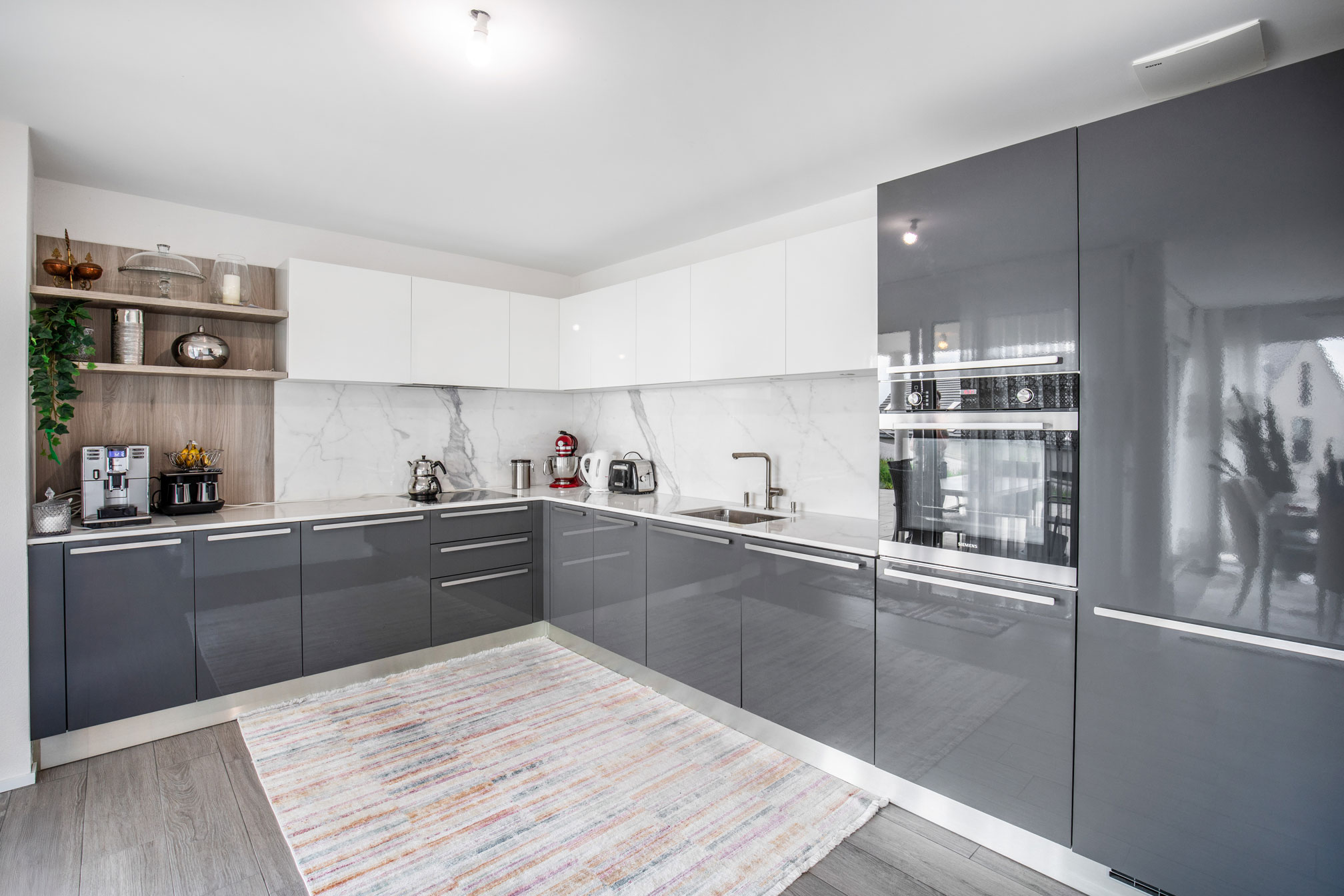 Cuisine moderne avec finitions haut de gamme – Jongny