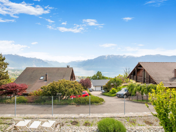 Vue village et lac à Chardonne