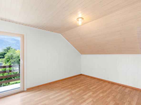 Chambre avec balcon à Aigle