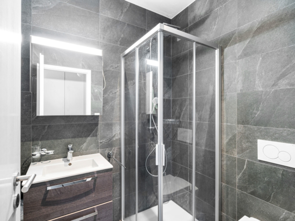 Salle de douche à Saint-Légier