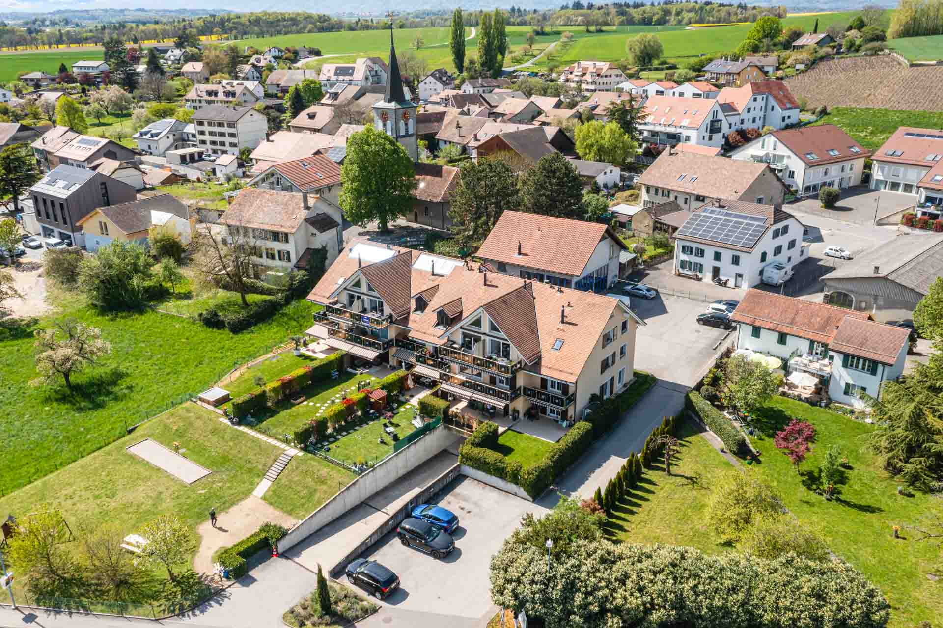 Résidence immeuble appartement Gollion résidence extérieure